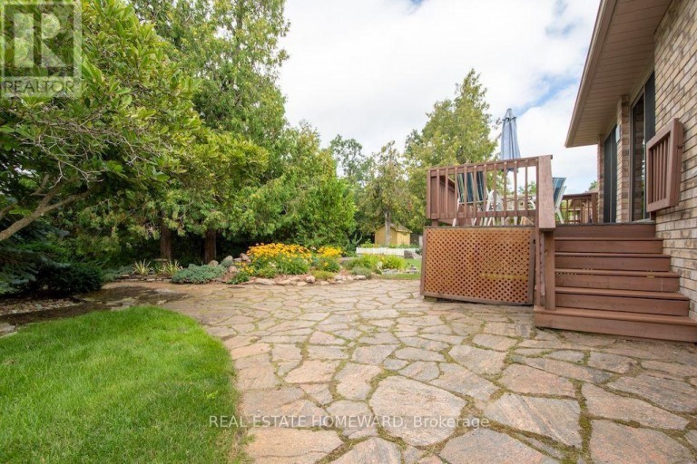 8 ISLAND BAY DRIVE, Kawartha Lakes (Bobcaygeon), Ontario, K0M1A0
