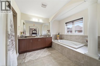 57 CHEEVERS Road Brantford Ontario photo 25