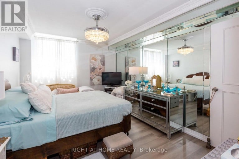 706 - 1881 JANE STREET, Toronto (Rustic), Ontario, M9N3S7