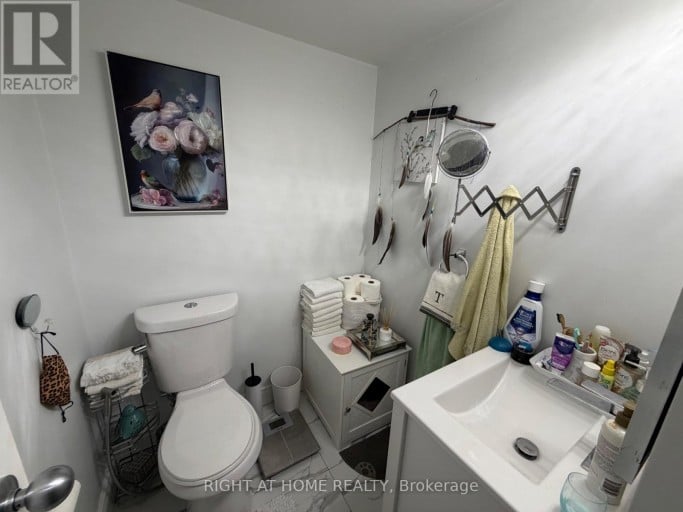 706 - 1881 JANE STREET, Toronto (Rustic), Ontario, M9N3S7