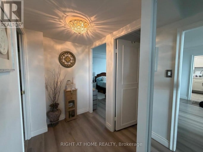706 - 1881 JANE STREET, Toronto (Rustic), Ontario, M9N3S7