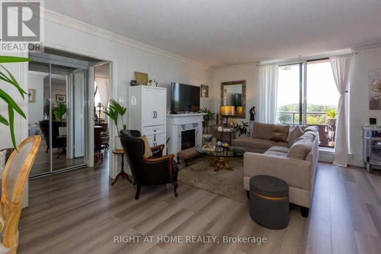 706 - 1881 JANE STREET, Toronto (Rustic), Ontario, M9N3S7