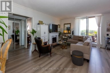 706 - 1881 JANE STREET Toronto (Rustic) Ontario photo 4