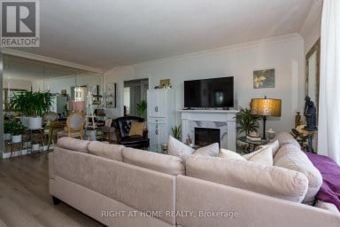 706 - 1881 JANE STREET Toronto (Rustic) Ontario photo 5