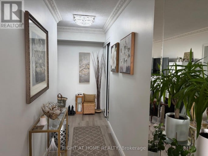 706 - 1881 JANE STREET, Toronto (Rustic), Ontario, M9N3S7