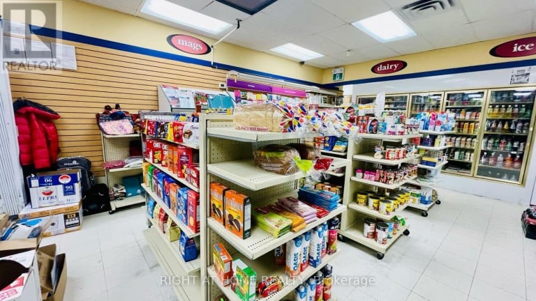 33 THE LINKS ROAD, Toronto (St. Andrew-Windfields), Ontario, M2P1T7