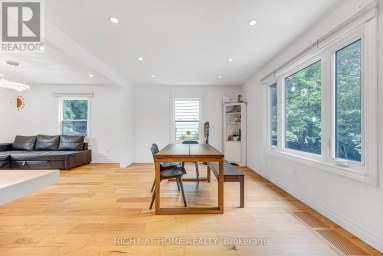 121 HEARST CIRCLE Toronto (Brookhaven-Amesbury) Ontario photo 4