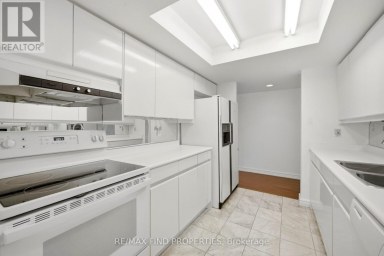 1203 - 33 UNIVERSITY AVENUE Toronto (Waterfront Communities) Ontario photo 11