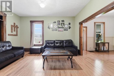 109 GODERICH STREET Central Huron (Hullett) Ontario photo 13