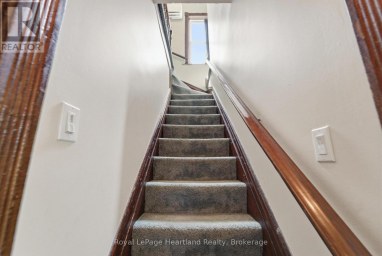 109 GODERICH STREET Central Huron (Hullett) Ontario photo 20