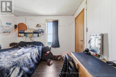 109 GODERICH STREET Central Huron (Hullett) Ontario photo 25