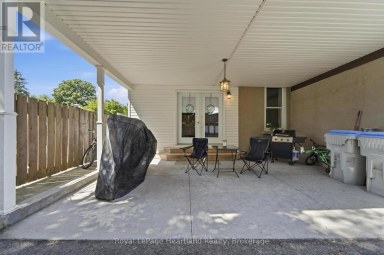 109 GODERICH STREET Central Huron (Hullett) Ontario photo 37
