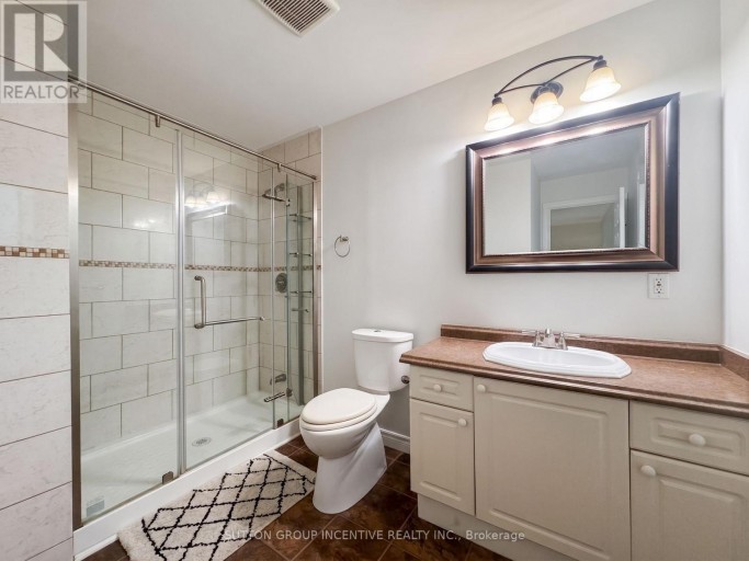 8 ALPINE WAY, Oro-Medonte (Horseshoe Valley), Ontario, L0L2L0