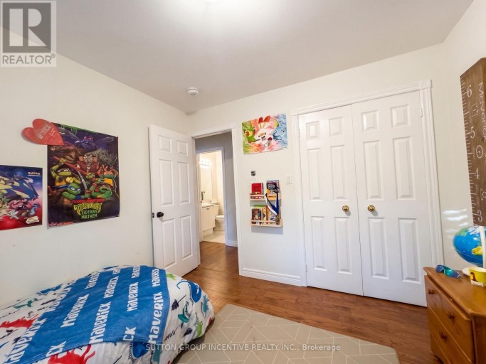 8 ALPINE WAY, Oro-Medonte (Horseshoe Valley), Ontario, L0L2L0