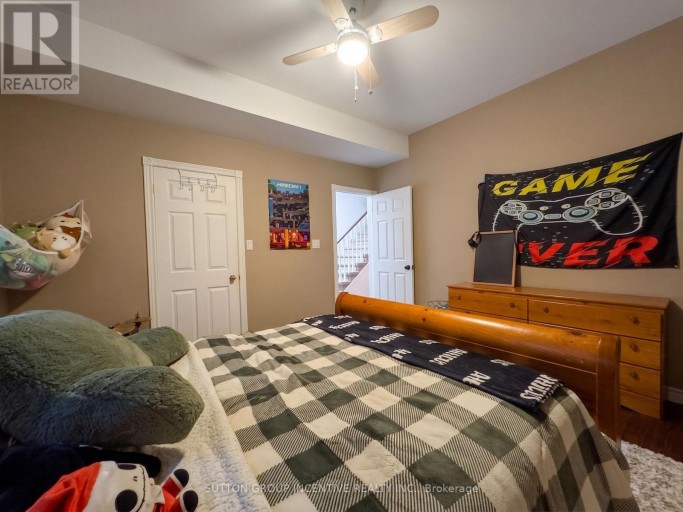 8 ALPINE WAY, Oro-Medonte (Horseshoe Valley), Ontario, L0L2L0