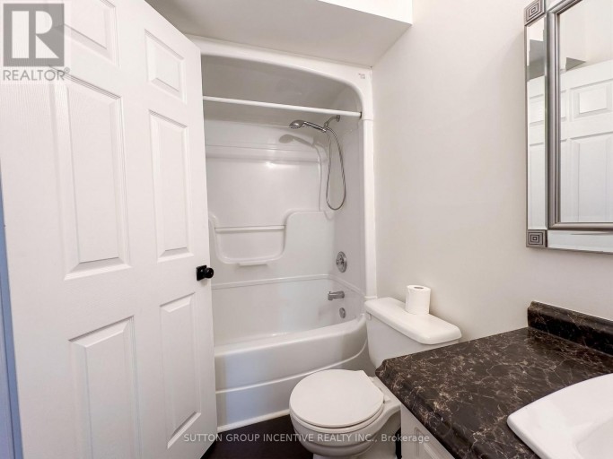 8 ALPINE WAY, Oro-Medonte (Horseshoe Valley), Ontario, L0L2L0