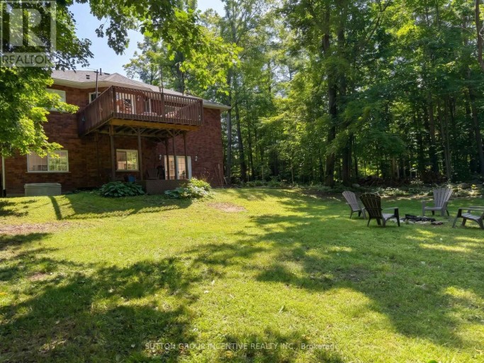 8 ALPINE WAY, Oro-Medonte (Horseshoe Valley), Ontario, L0L2L0