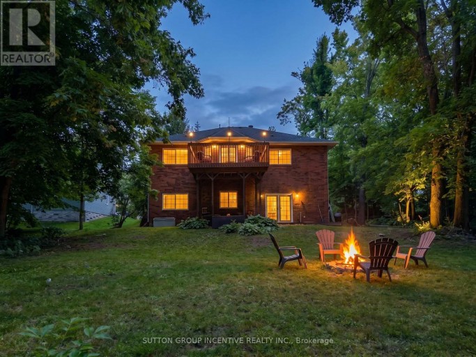 8 ALPINE WAY, Oro-Medonte (Horseshoe Valley), Ontario, L0L2L0