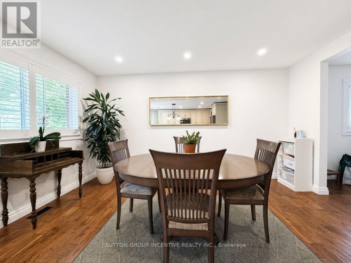 8 ALPINE WAY, Oro-Medonte (Horseshoe Valley), Ontario, L0L2L0