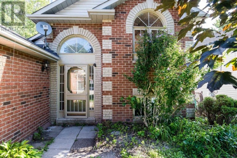 5 GOLDSMITH PLACE, Wasaga Beach, Ontario, L9Z1E4
