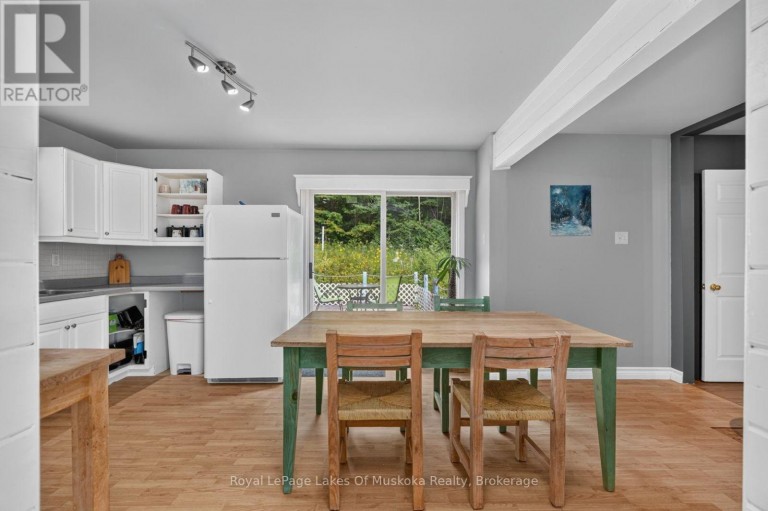 695 BAY LAKE ROAD, Perry (Emsdale), Ontario, P0A1J0