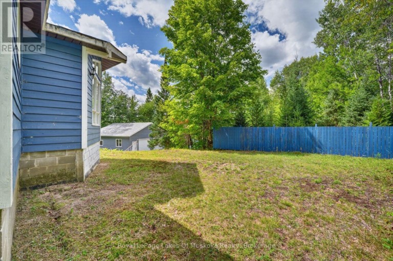 695 BAY LAKE ROAD, Perry (Emsdale), Ontario, P0A1J0