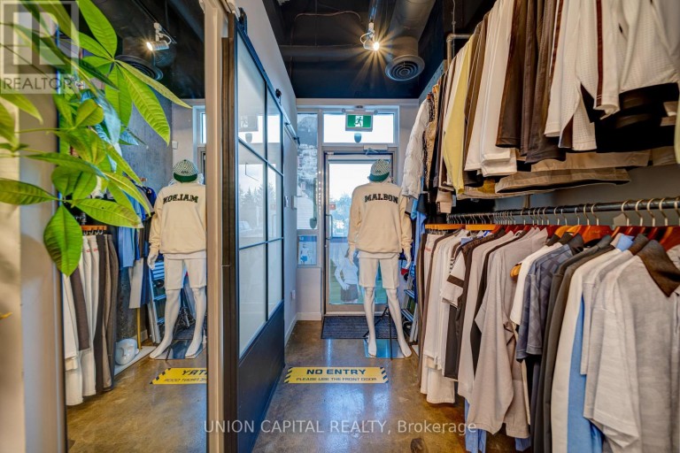 F - 60 SOUTH TOWN CENTRE BOULEVARD, Markham (Unionville), Ontario, L6G0C5