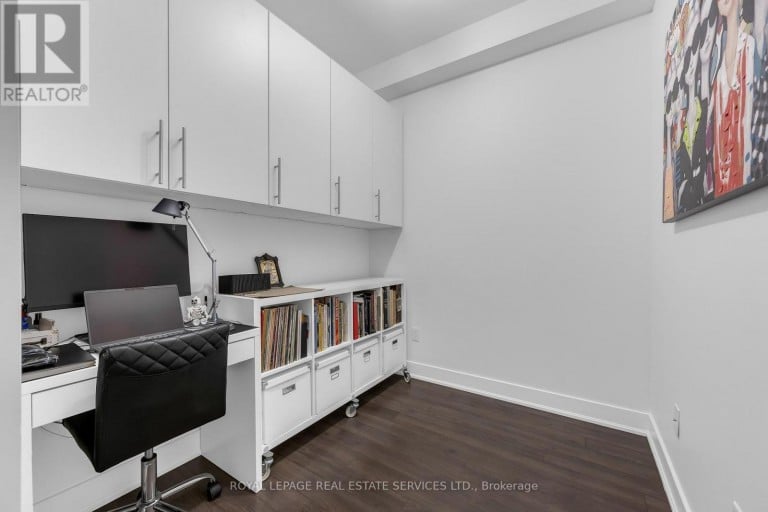 203 - 128 GARDEN DRIVE, Oakville (CO Central), Ontario, L6K0H7