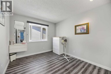 8035 Huntwick Crescent NE Calgary Alberta photo 14