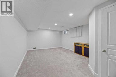 8035 Huntwick Crescent NE Calgary Alberta photo 20
