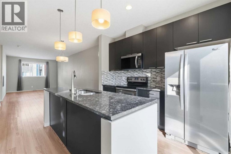 209 Copperpond Row SE, Calgary, Alberta, T2Z1H2