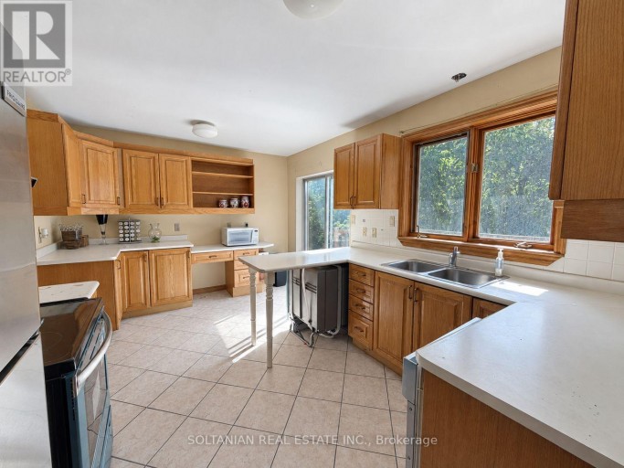 41 ELGIN STREET, Markham (Thornhill), Ontario, L3T1W5