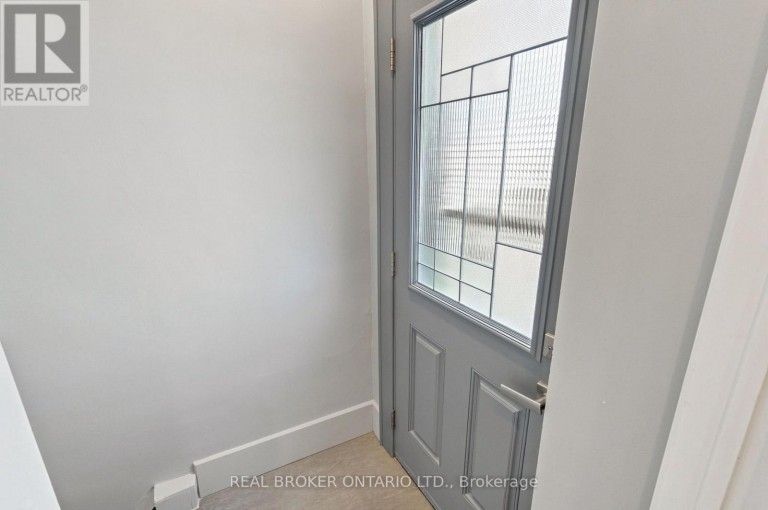 671 SCARLETT ROAD, Toronto (Humber Heights), Ontario, M9P2T2