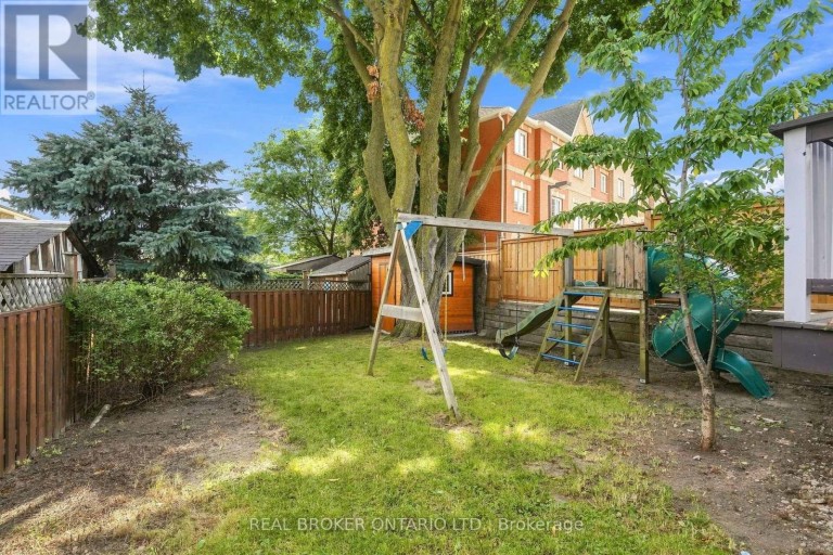 671 SCARLETT ROAD, Toronto (Humber Heights), Ontario, M9P2T2