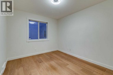 16 Simcrest Point SW Calgary Alberta photo 21