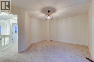 16 Simcrest Point SW Calgary Alberta photo 26