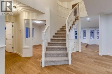 16 Simcrest Point SW Calgary Alberta photo 8