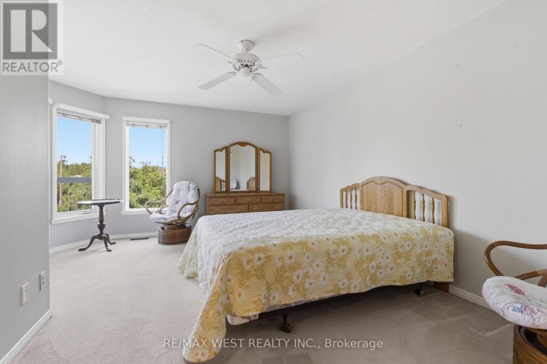 205C - 1099 CLONSILLA AVENUE, Peterborough (Otonabee Ward 1), Ontario, K9J8L8