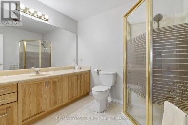 205C - 1099 CLONSILLA AVENUE Peterborough (Otonabee Ward 1) Ontario photo 6