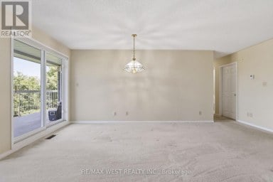 205C - 1099 CLONSILLA AVENUE Peterborough (Otonabee Ward 1) Ontario photo 9