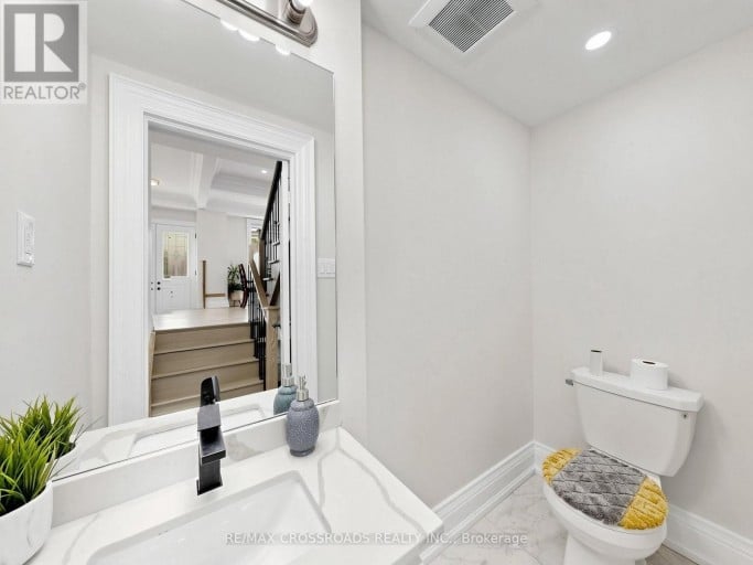 478 AYLESWORTH AVENUE E, Toronto (Birchcliffe-Cliffside), Ontario, M1N3X9
