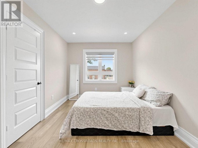 478 AYLESWORTH AVENUE E, Toronto (Birchcliffe-Cliffside), Ontario, M1N3X9