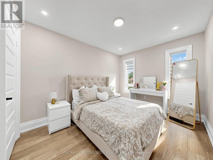 478 AYLESWORTH AVENUE E, Toronto (Birchcliffe-Cliffside), Ontario, M1N3X9