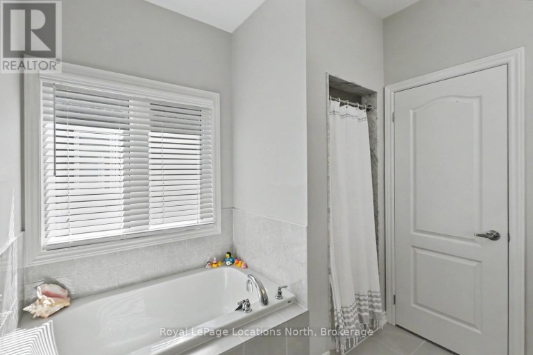 214 SPRINGFIELD CRESCENT, Clearview (Stayner), Ontario, L0M1S0