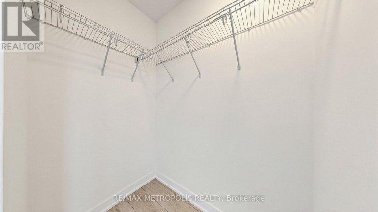 #1707 - 1606 CHARLES STREET, Whitby (Port Whitby), Ontario, L1N0P1