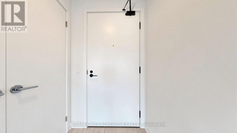 #1707 - 1606 CHARLES STREET, Whitby (Port Whitby), Ontario, L1N0P1