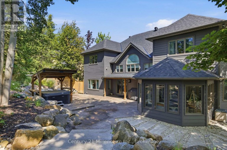 129 BLUESKI GEORGE CRESCENT, Blue Mountains, Ontario, L9Y0S9