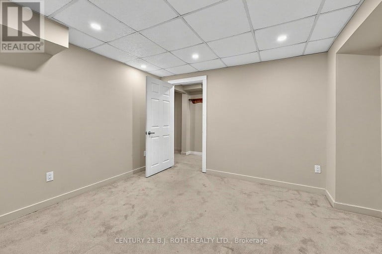 104 WOODSIDE DRIVE, Orillia, Ontario, L3V7N7