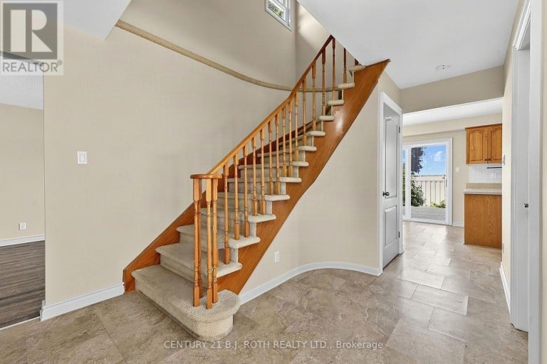 104 WOODSIDE DRIVE, Orillia, Ontario, L3V7N7