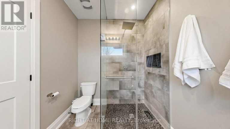 14 DIXON COURT, Barrie (Painswick North), Ontario, L4N7H1